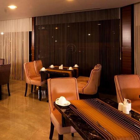 Majura Hotel Business 伊兹密尔 外观 照片