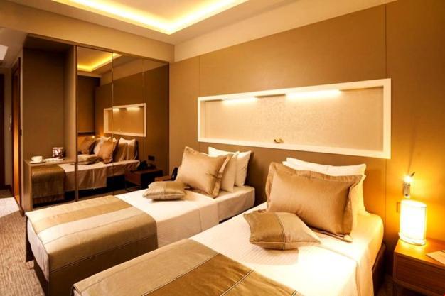 Majura Hotel Business 伊兹密尔 外观 照片