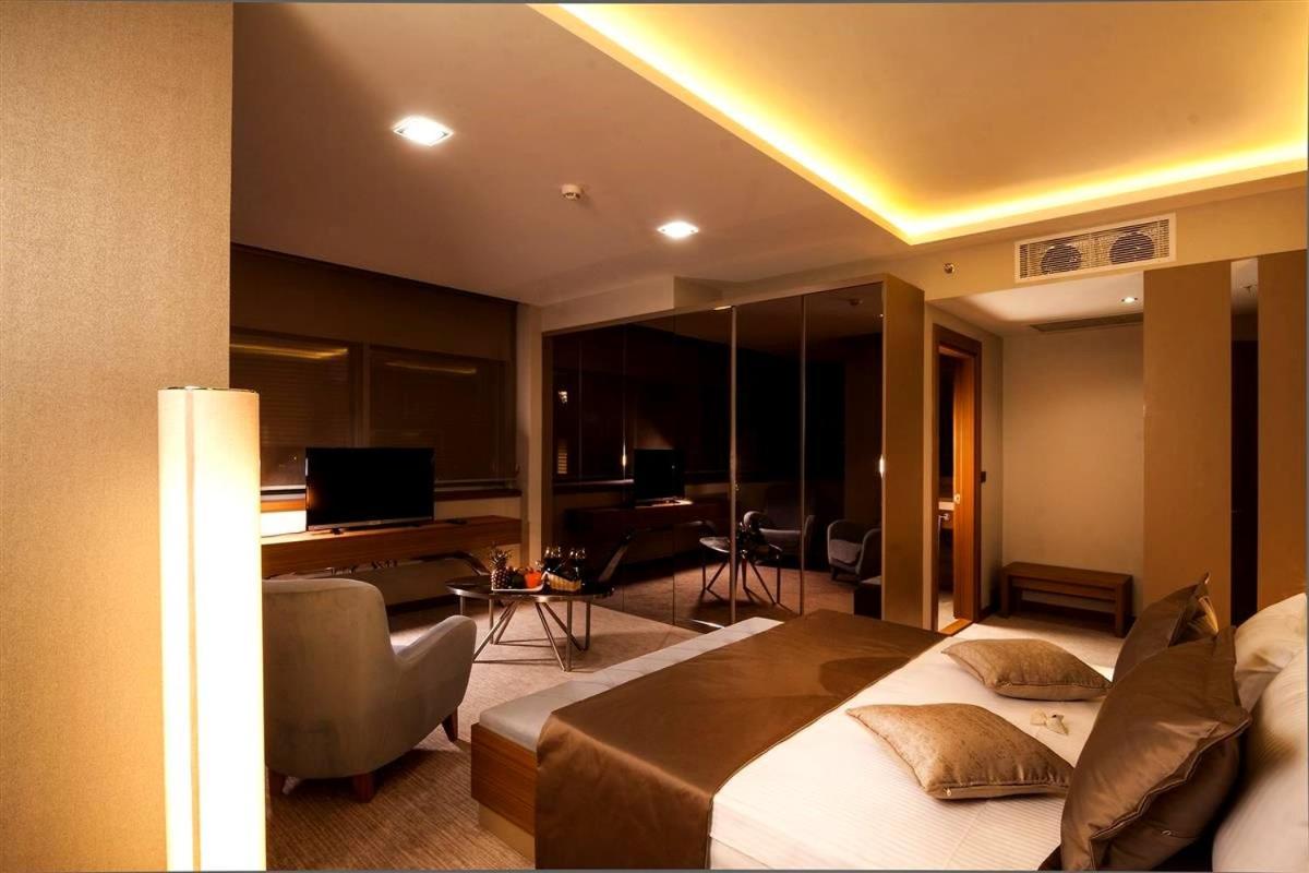 Majura Hotel Business 伊兹密尔 外观 照片