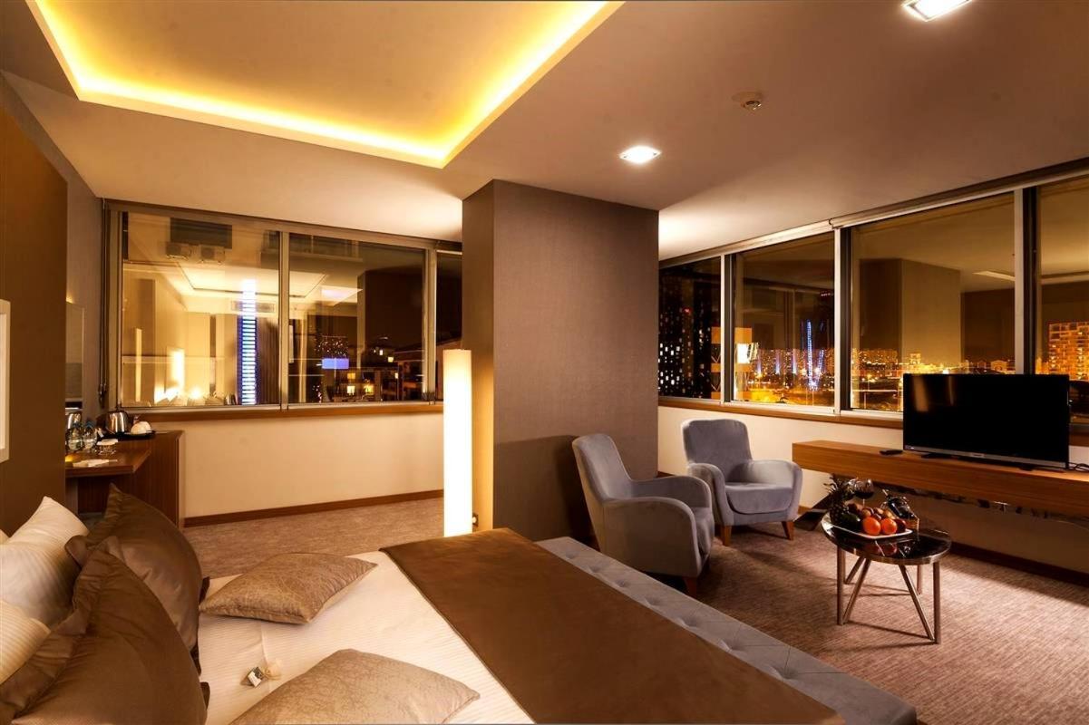 Majura Hotel Business 伊兹密尔 外观 照片