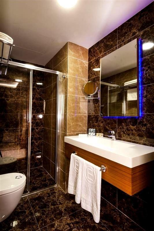 Majura Hotel Business 伊兹密尔 外观 照片