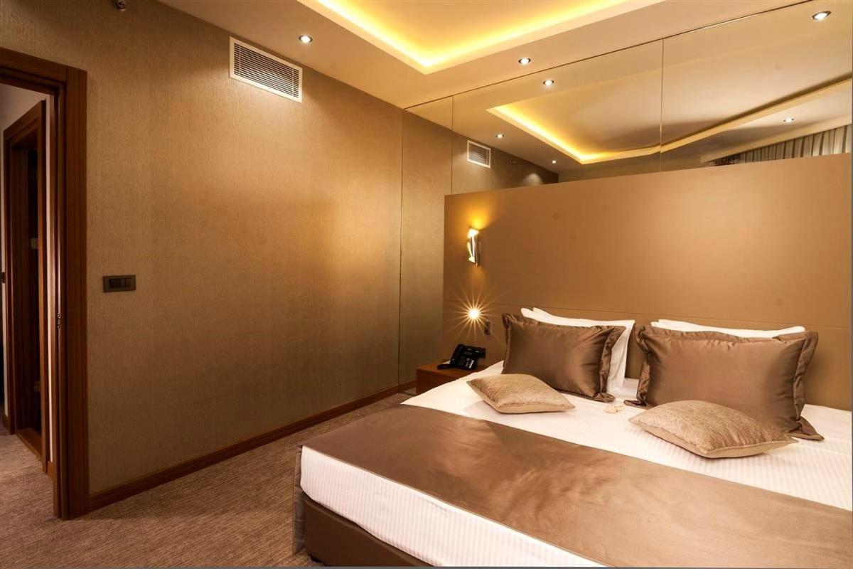 Majura Hotel Business 伊兹密尔 外观 照片