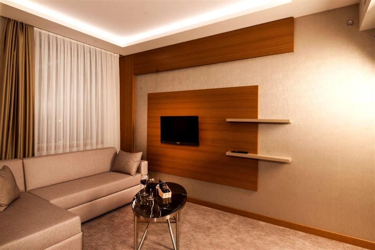 Majura Hotel Business 伊兹密尔 外观 照片