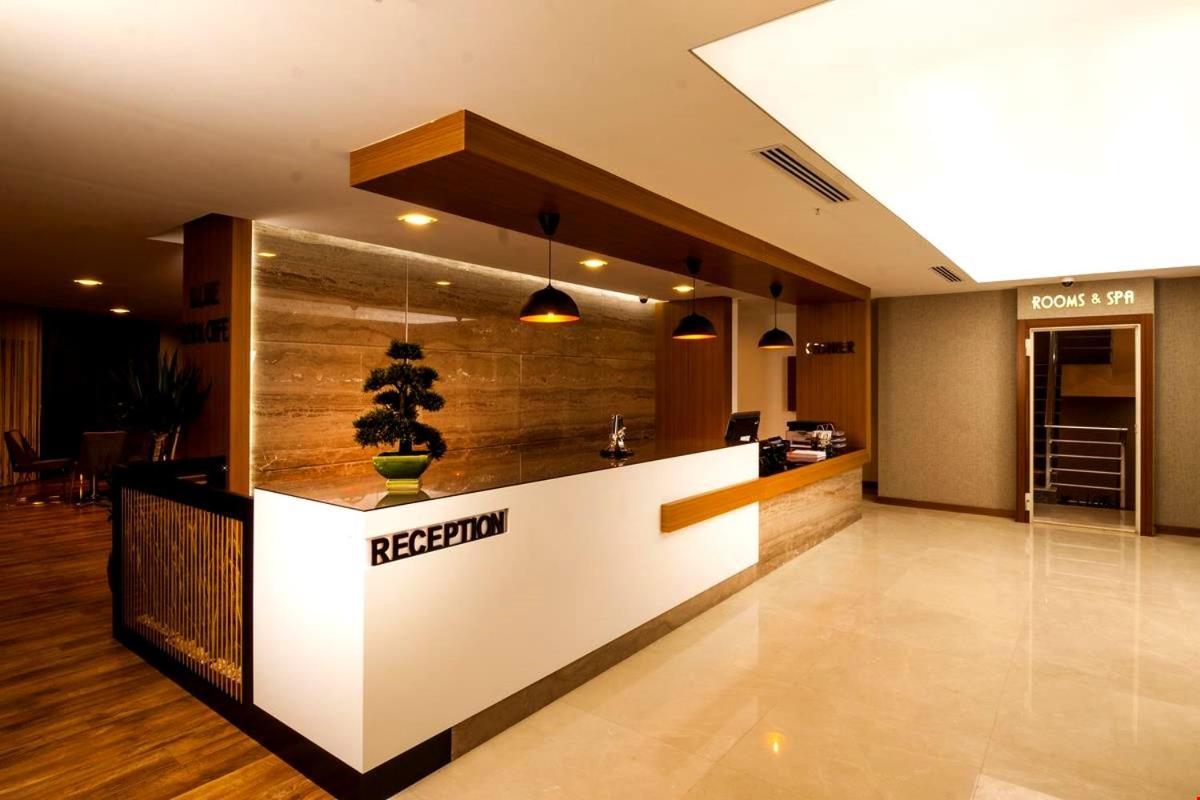Majura Hotel Business 伊兹密尔 外观 照片